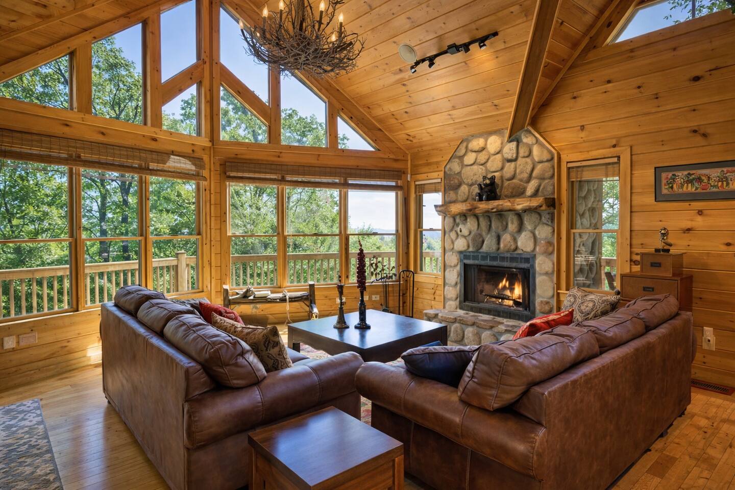 Mountain View Lodge Hot Tub and Stone Fireplace