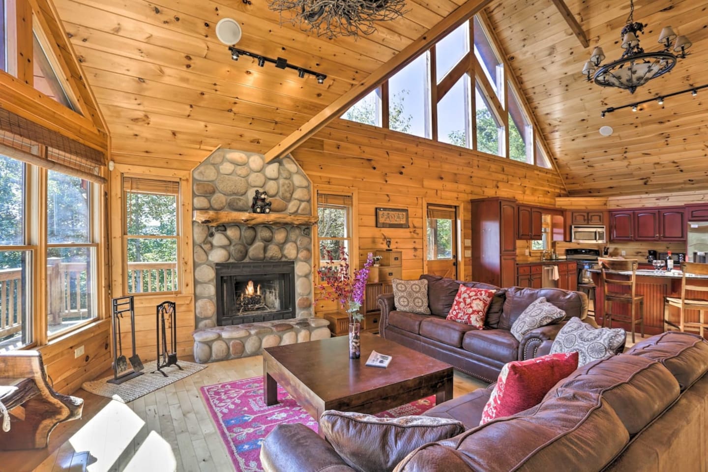 Mountain View Lodge Hot Tub and Stone Fireplace