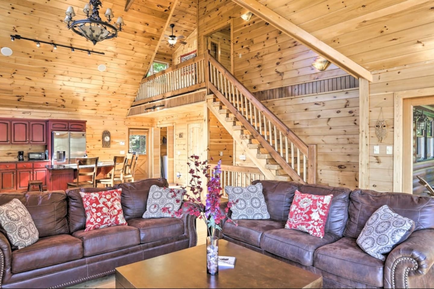 Mountain View Lodge Hot Tub and Stone Fireplace