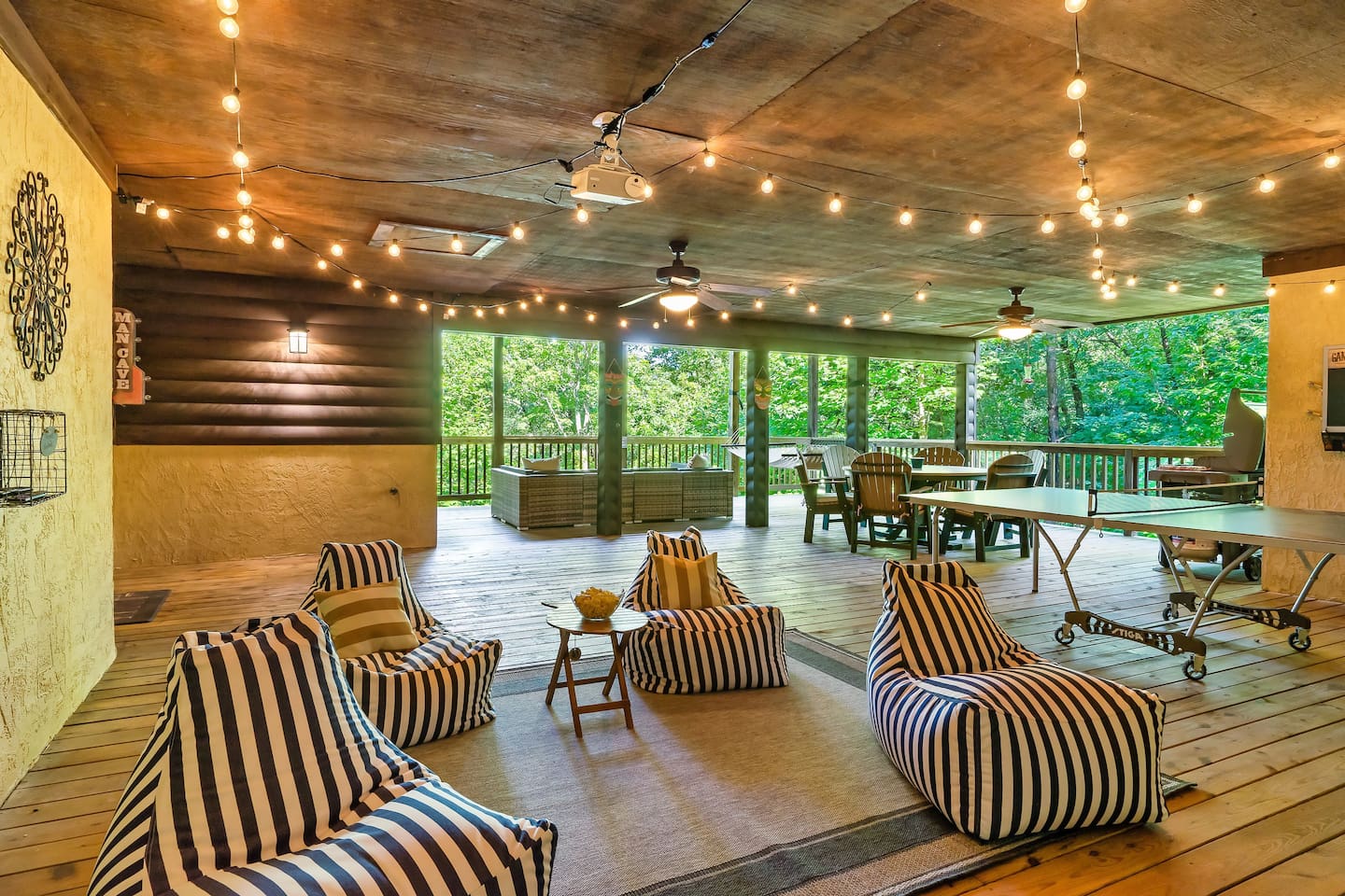 Fun and Serene Family Cabin & Huge Deck