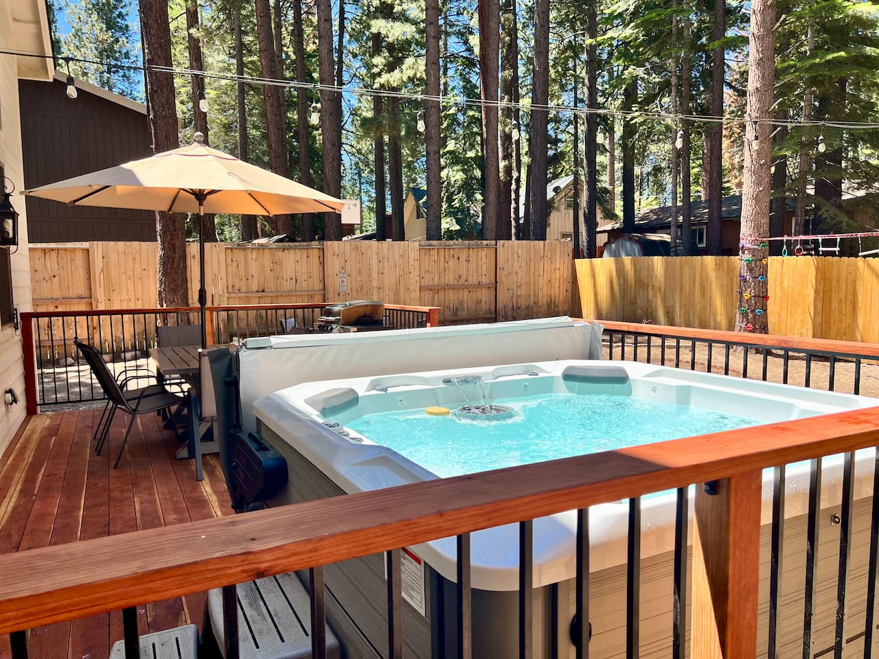Luxurious Tahoe Escape: HotTub, Arcade, Fireplace+