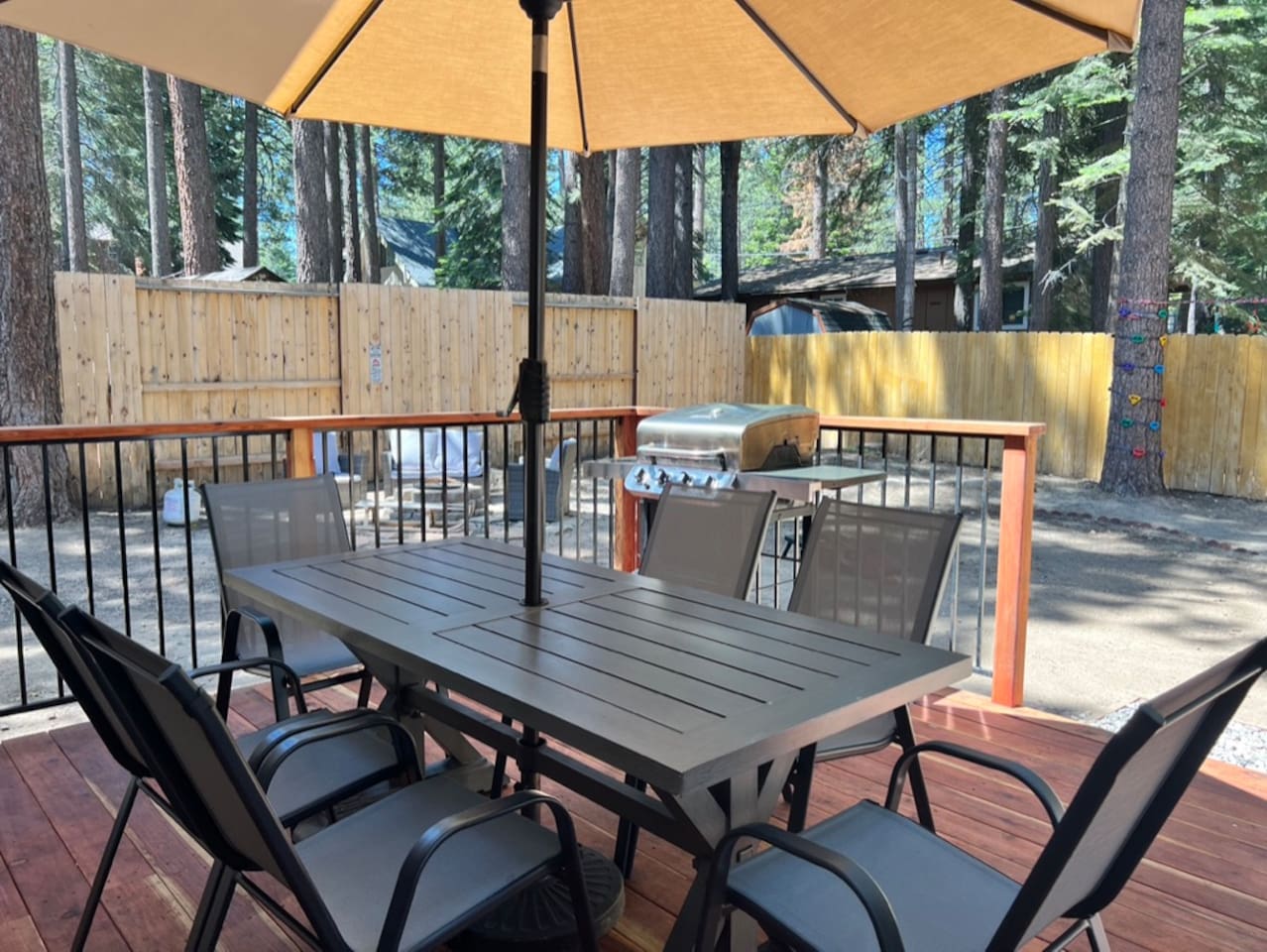 Luxurious Tahoe Escape: HotTub, Arcade, Fireplace+
