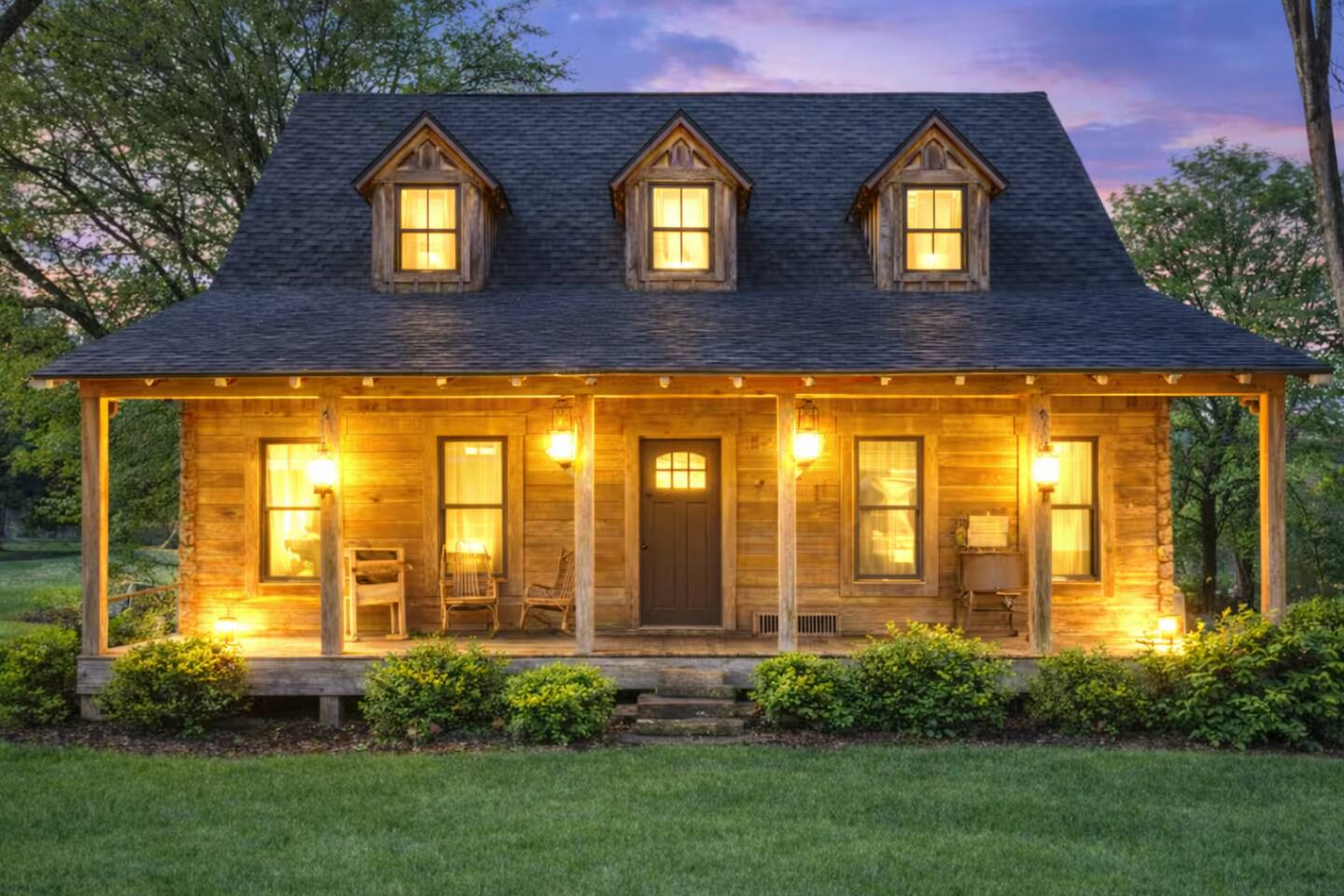 Gorgeous cabin, fire pit, river access, family fun β Hollister β vacation rental