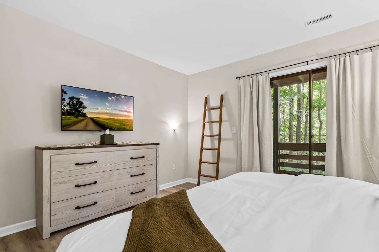 NEW Cozy Cabin by Clemson/Lake + HotTub & GameRoom