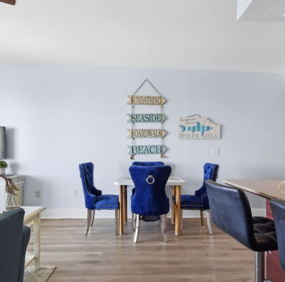 Paradise at the beach. Sleeps 6