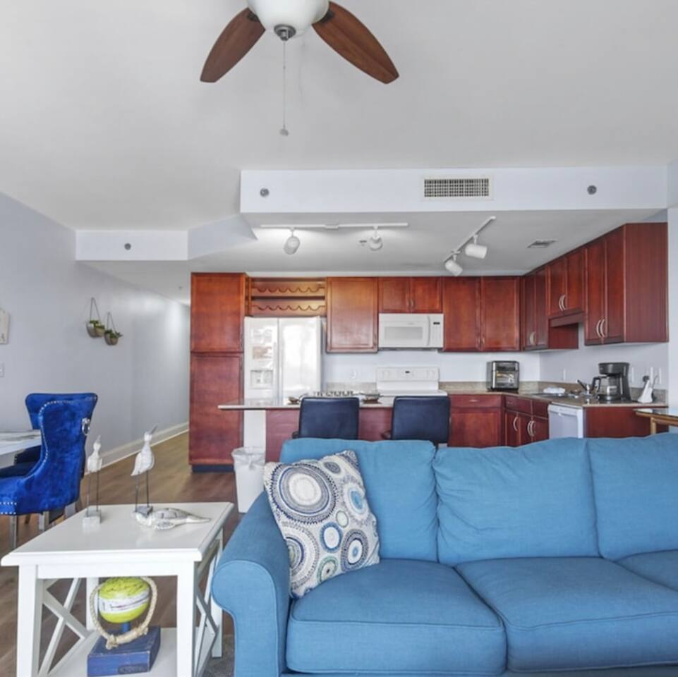 Paradise at the beach. Sleeps 6