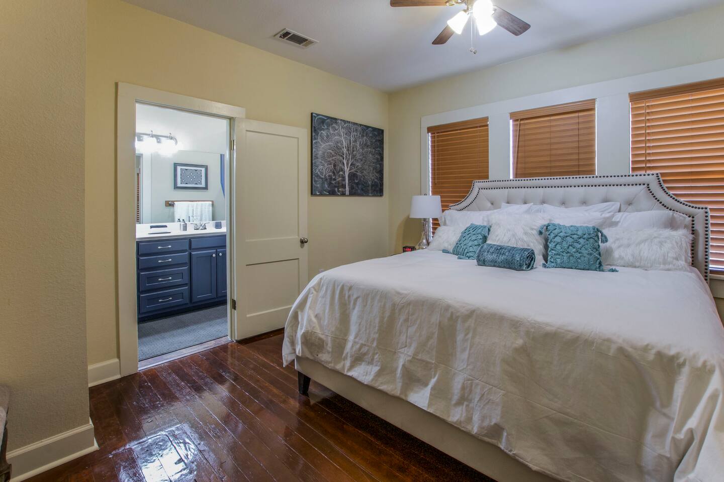 Waco House: Longer Stay, Perfect 4 Groups Dogs