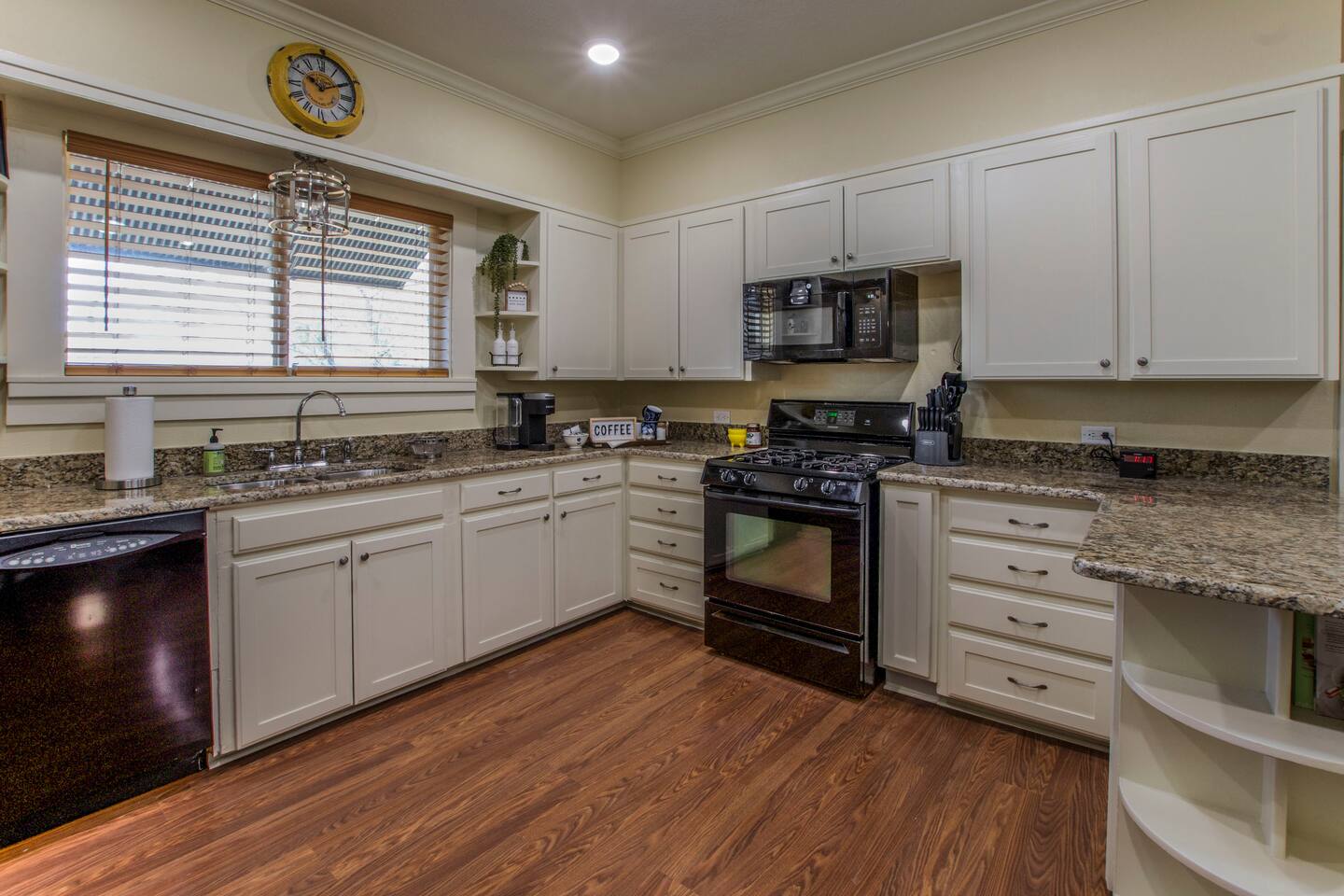 Waco House: Longer Stay, Perfect 4 Groups Dogs