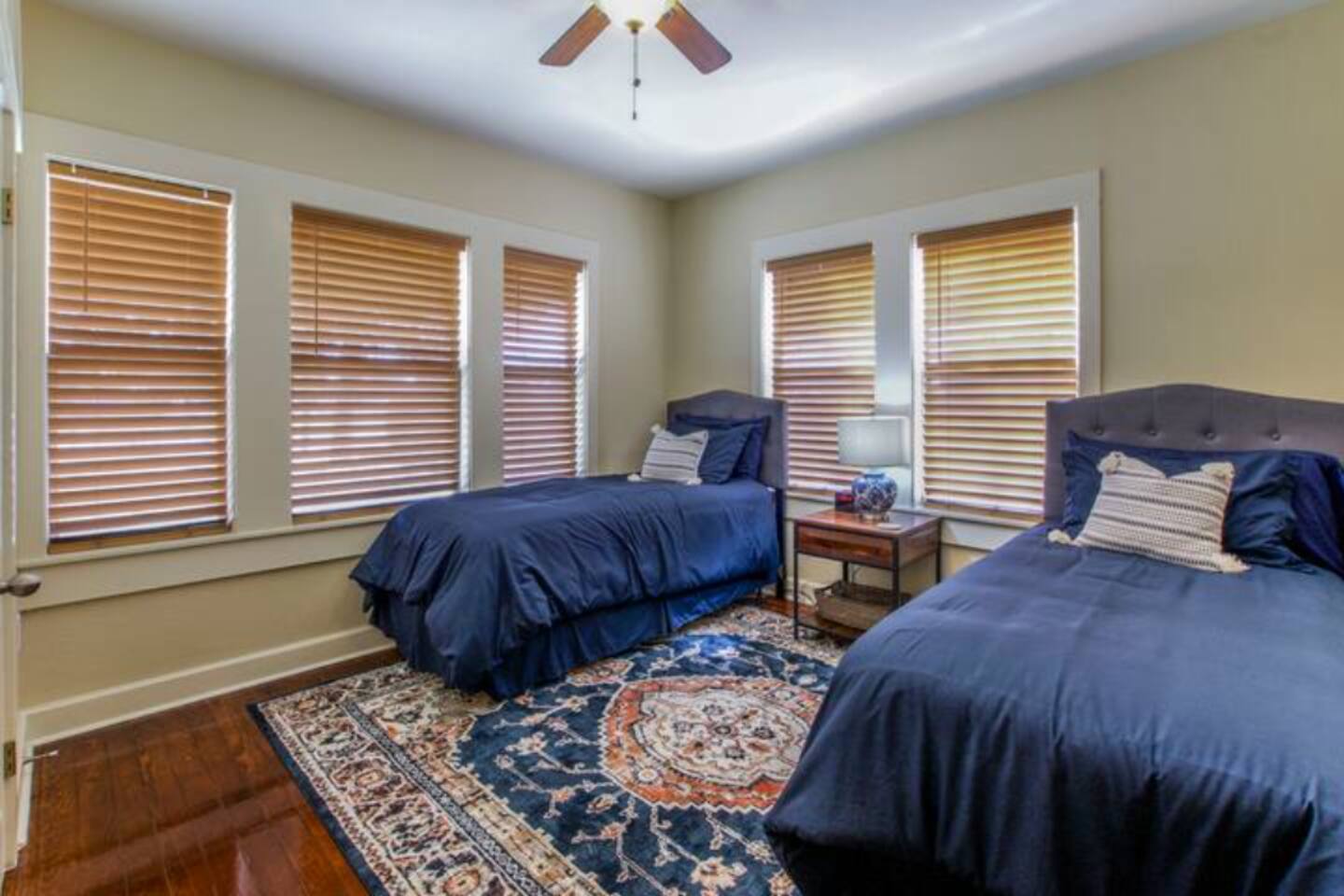 Waco House: Longer Stay, Perfect 4 Groups Dogs