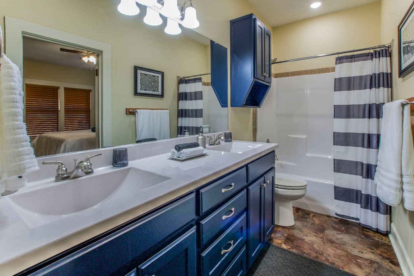 Waco House: Longer Stay, Perfect 4 Groups Dogs