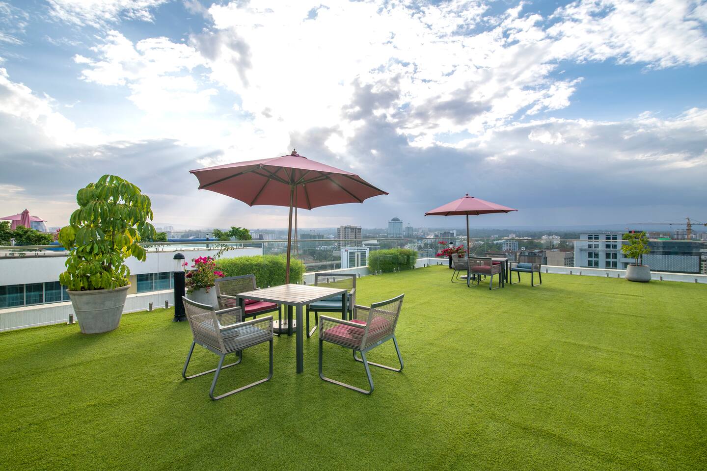 El Mufasa Skynest | 2BR with AC, pool & gym