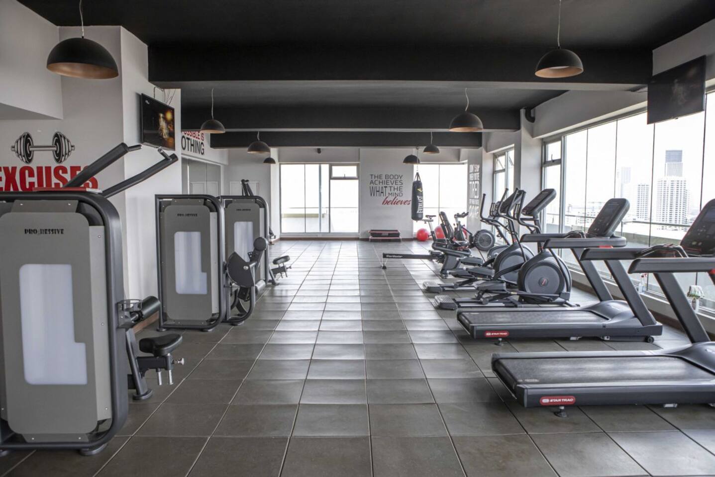 El Mufasa Skynest | 2BR with AC, pool & gym