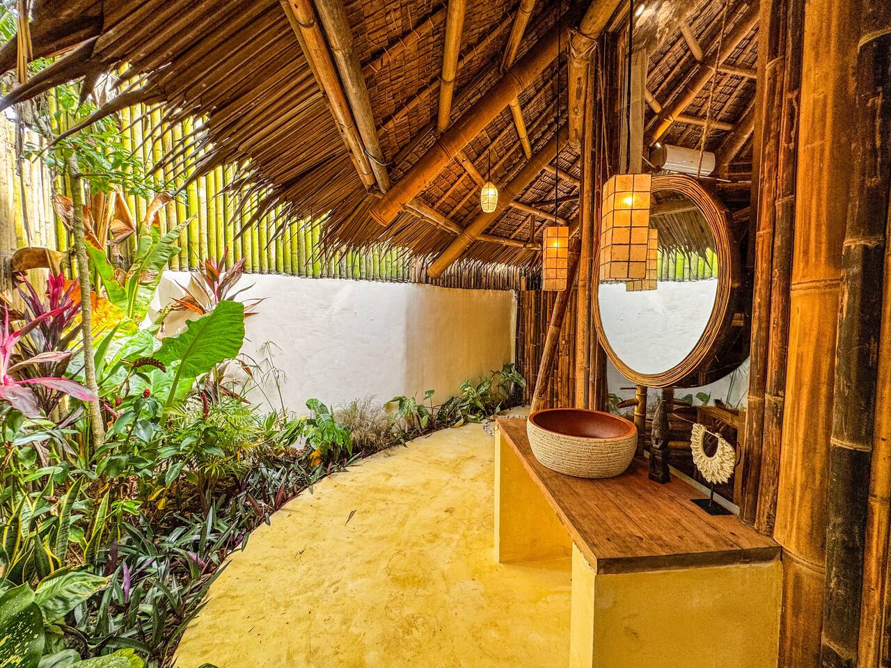 The Bamboo Shell · Cute & Romantic, Near the beach
