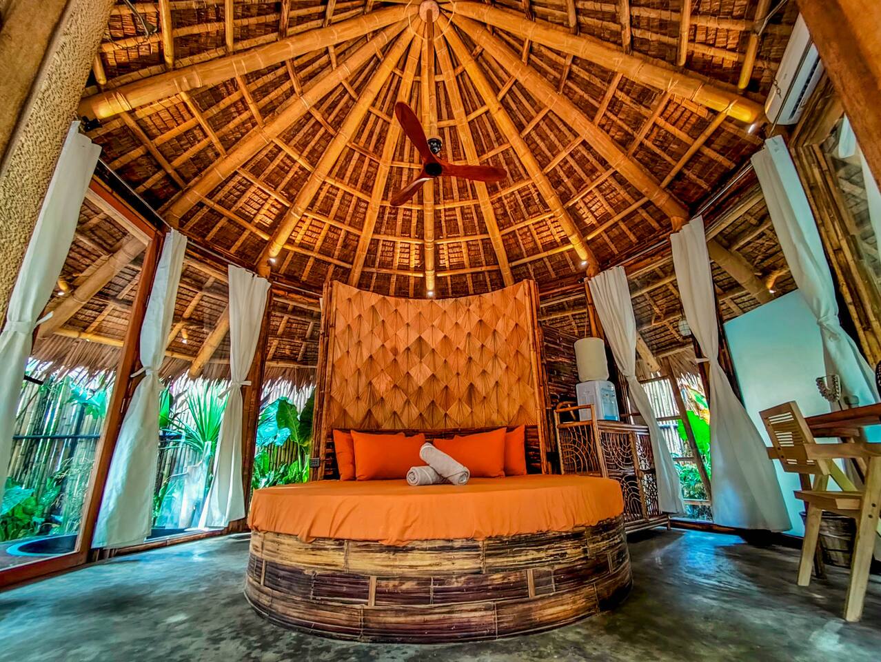 The Bamboo Shell · Cute & Romantic, Near the beach — General Luna — vacation rental
