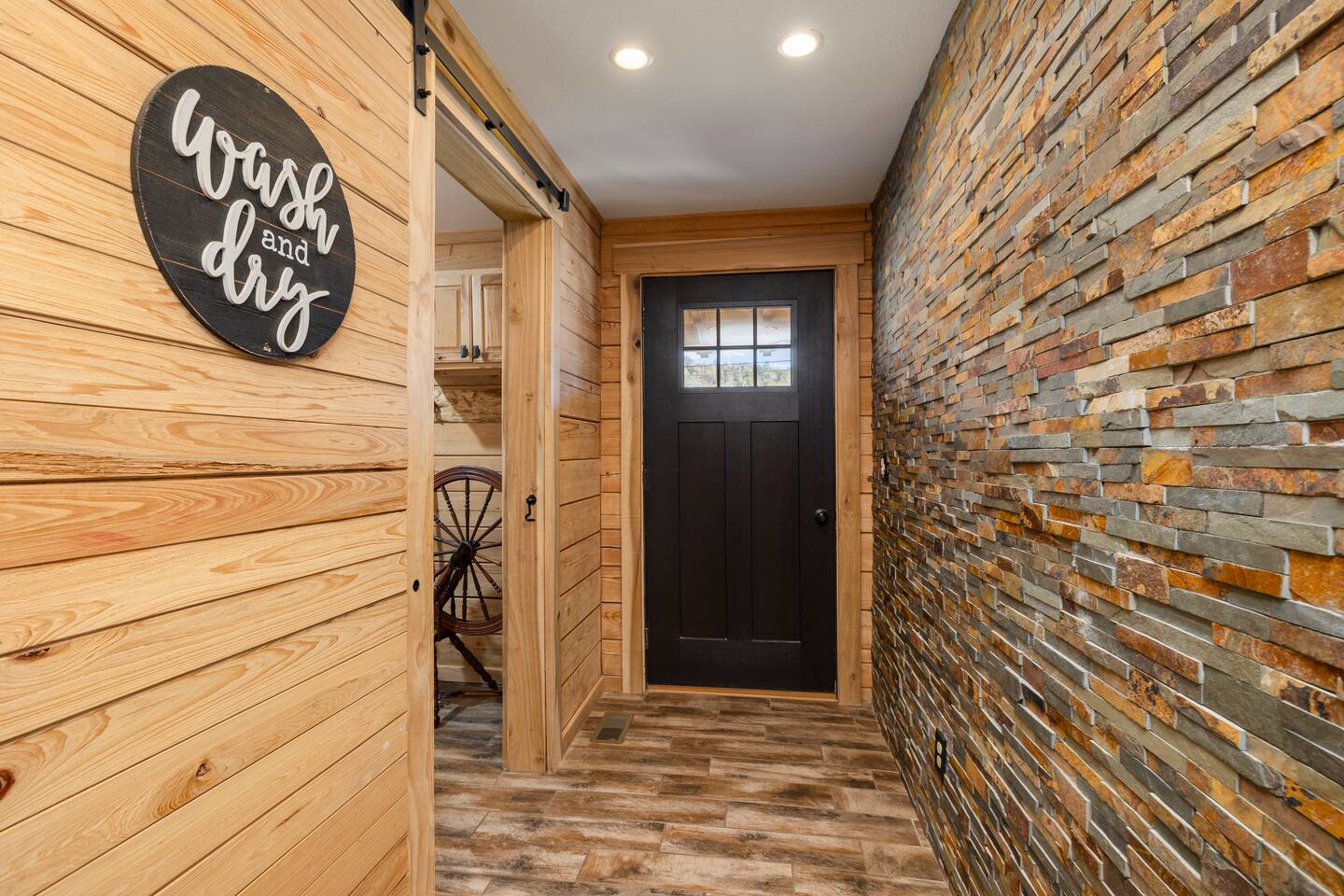3 Cabins, sleeps 24, river access, fire pits, fun