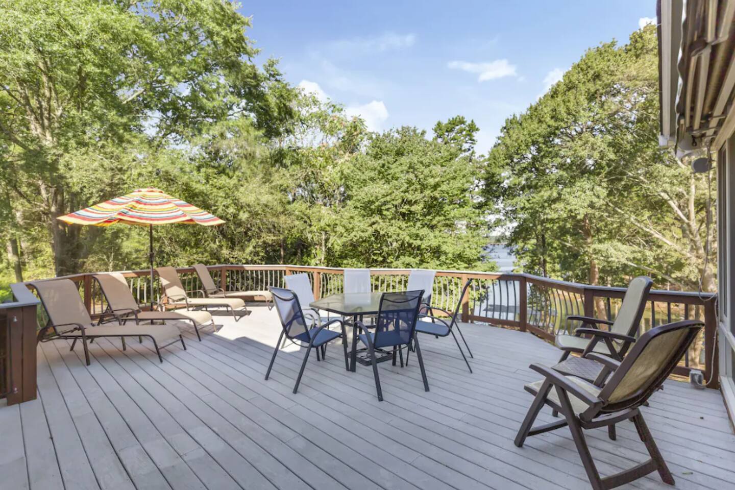 Lake Hartwell 4BR Waterfront Dock Hot Tub GameRoom