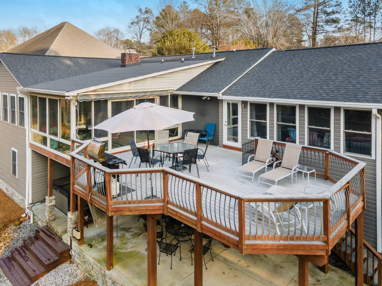 Lake Hartwell 4BR Waterfront Dock Hot Tub GameRoom — Anderson — vacation rental
