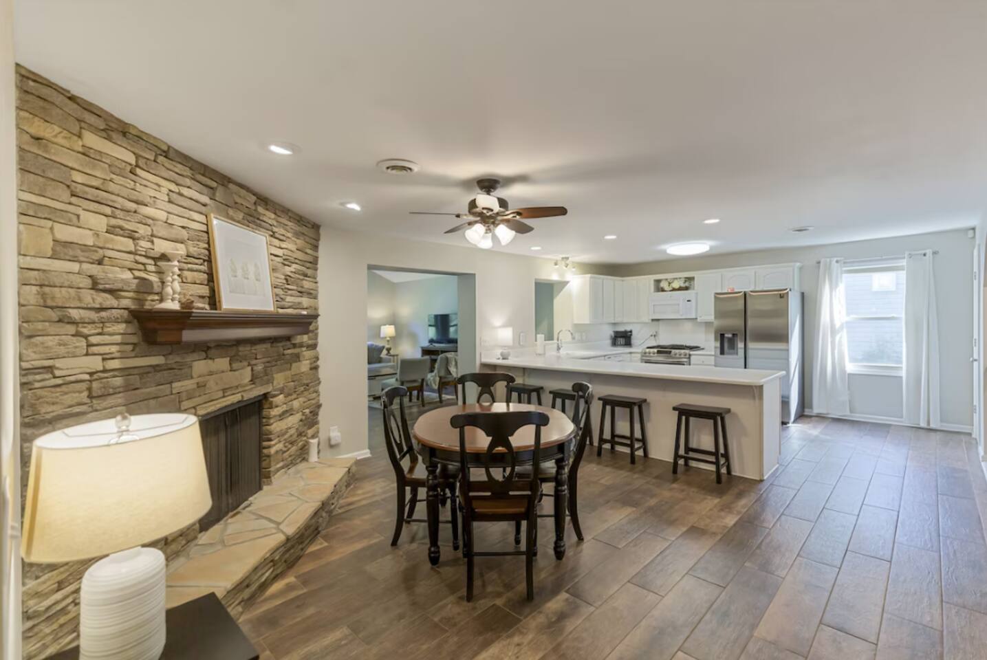 Lake Hartwell 4BR Waterfront Dock Hot Tub GameRoom