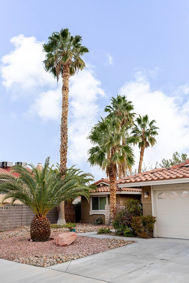 Summerlin monthly renovated home | Extended stay!