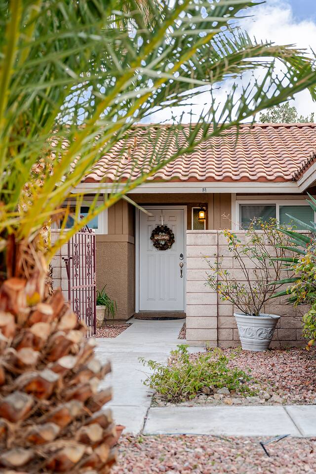 Summerlin monthly renovated home | Extended stay! — Las Vegas, NV — vacation rental