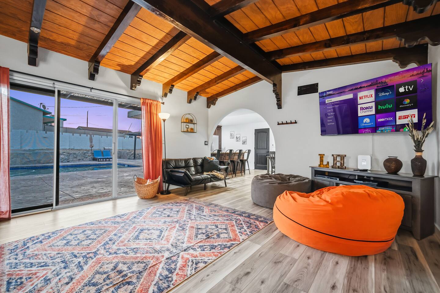 House + Casita | Pool | Firepit | Games | Sleep 14