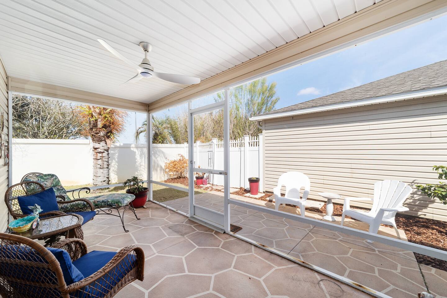 Villages Villa | Prime Location + Fenced Yard