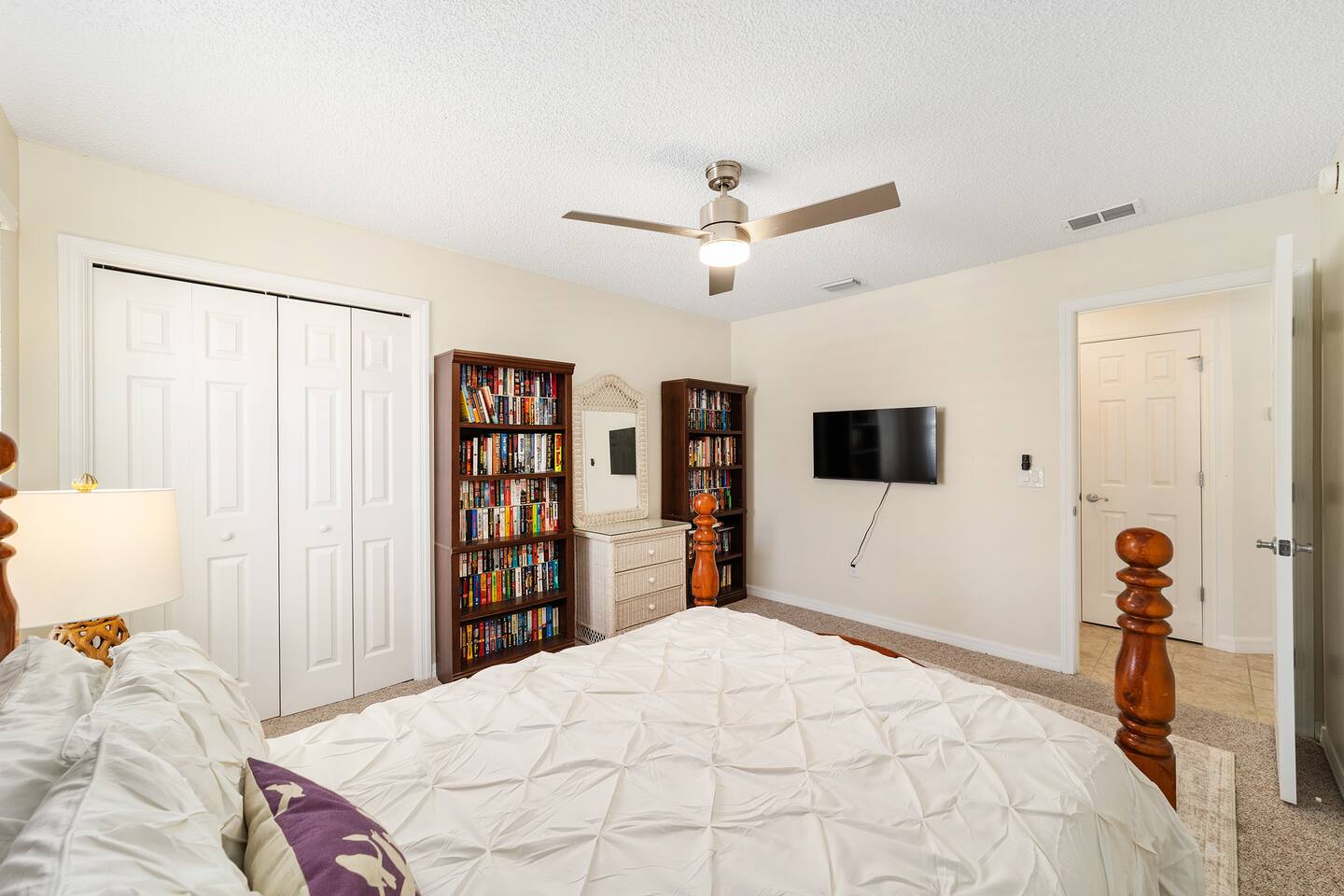 Villages Villa | Prime Location + Fenced Yard