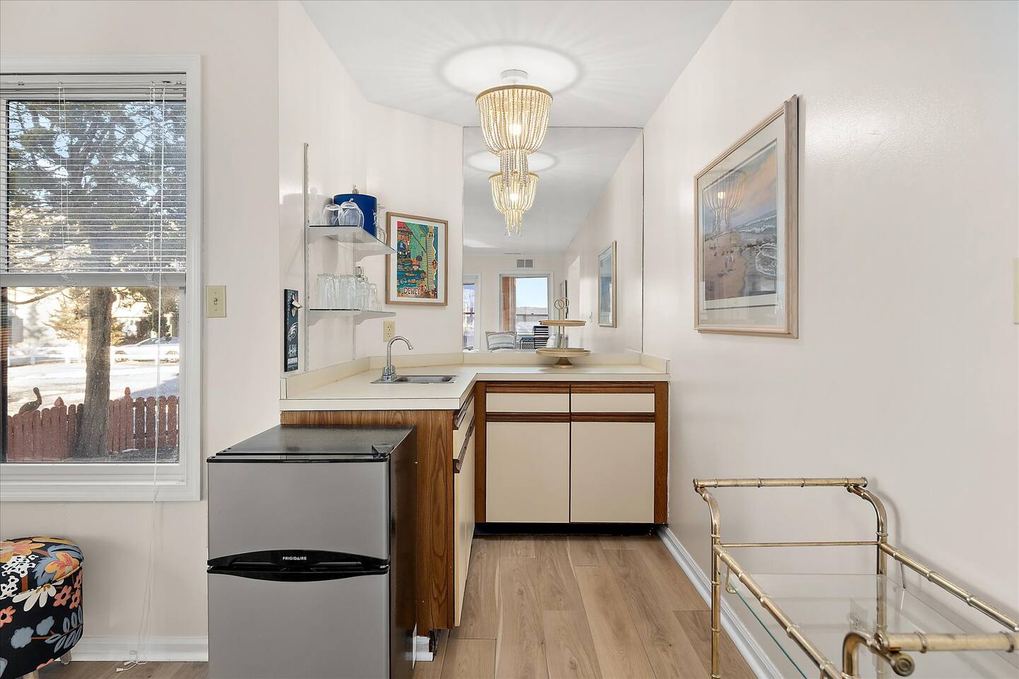 Bayfront Townhouse - Endless Views & Private Beach