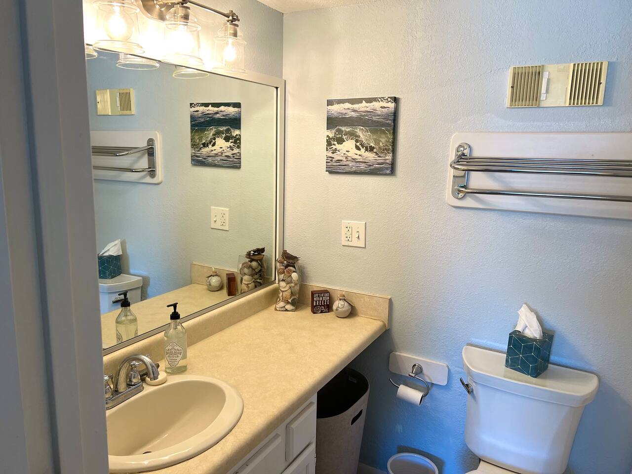 Oceanfront OBX Condo | Pool & Private Balcony