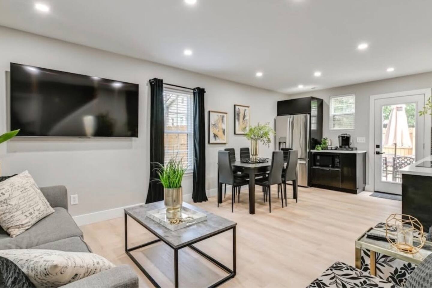 5 Min to Uptown CLT | Game Room | Patio | Sleeps 6 — Charlotte, NC — vacation rental