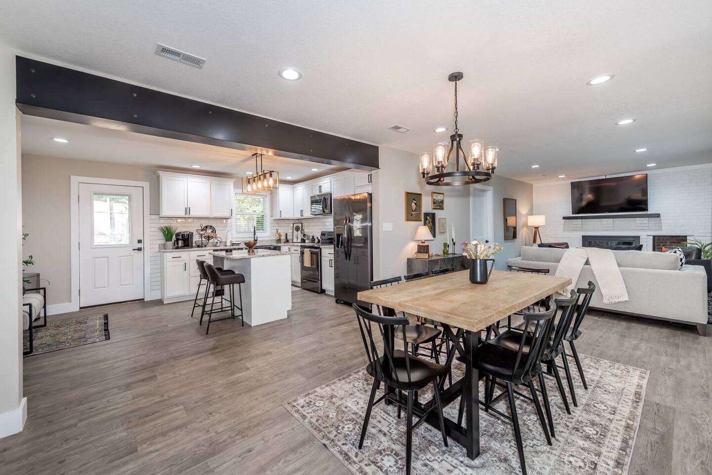 Southside Appeal - 15 Min from Downtown Knoxville!