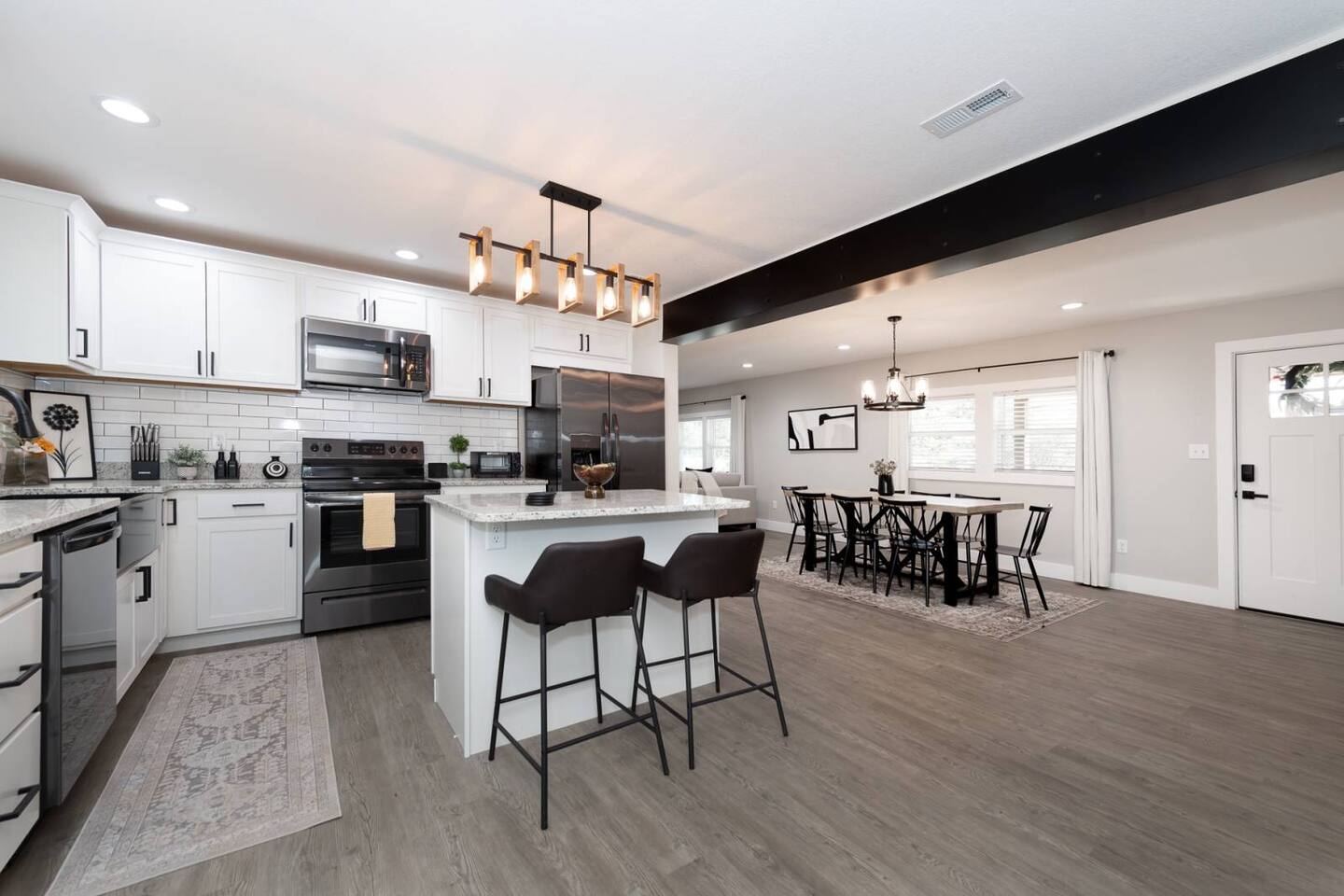 Southside Appeal - 15 Min from Downtown Knoxville!