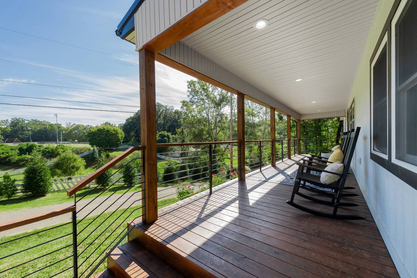 Southside Appeal - 15 Min from Downtown Knoxville!