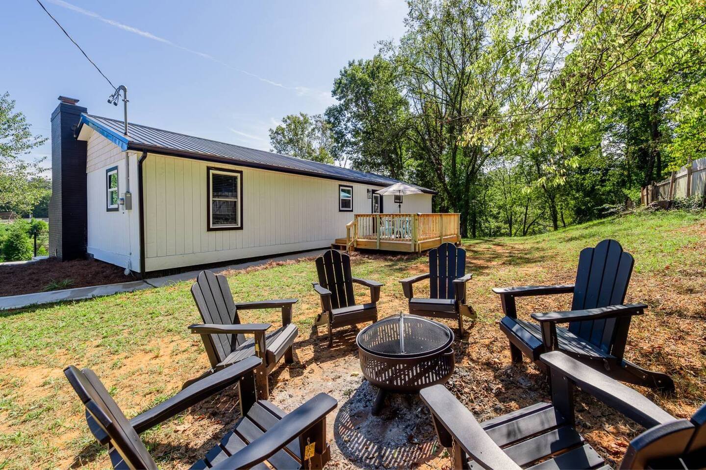 Southside Appeal - 15 Min from Downtown Knoxville!