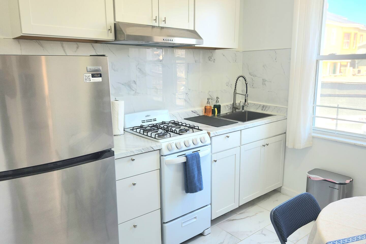 Sunshine Suite 2 - Cozy 2BR Near Beach & Boardwalk