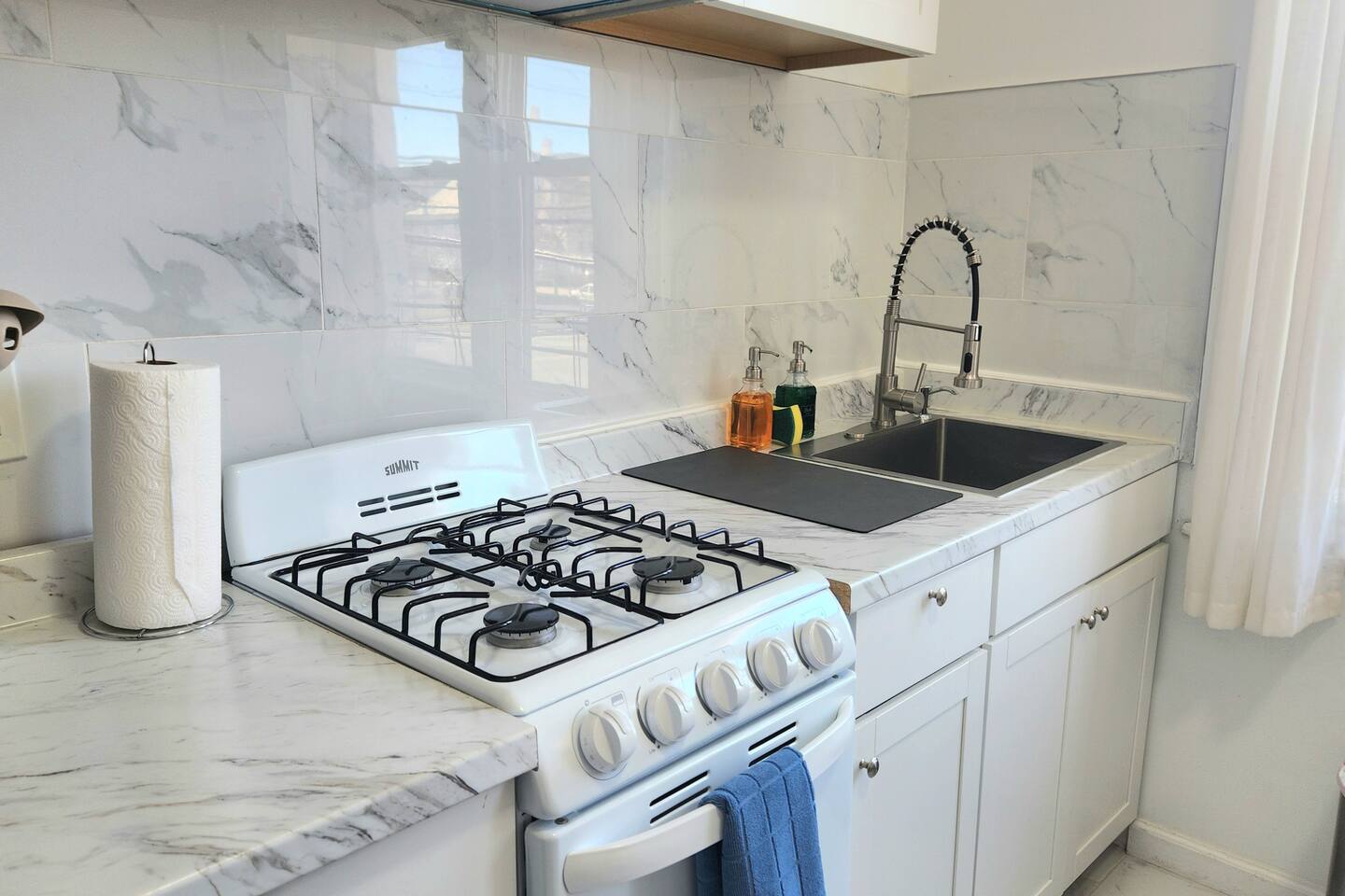 Sunshine Suite 2 - Cozy 2BR Near Beach & Boardwalk