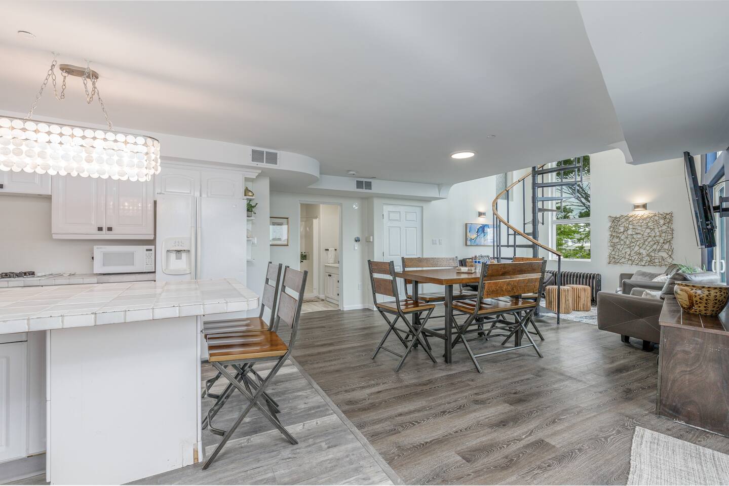 Harbor Heights - Waterfront Gem AC Marina Vibes