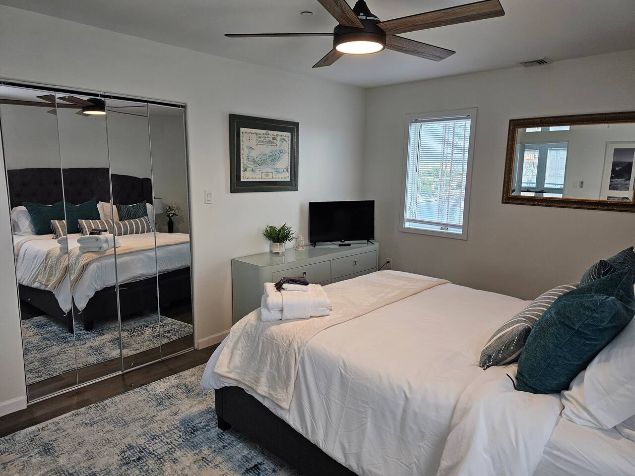 Harbor Heights Penthouse- AC Bayfront Marina Views
