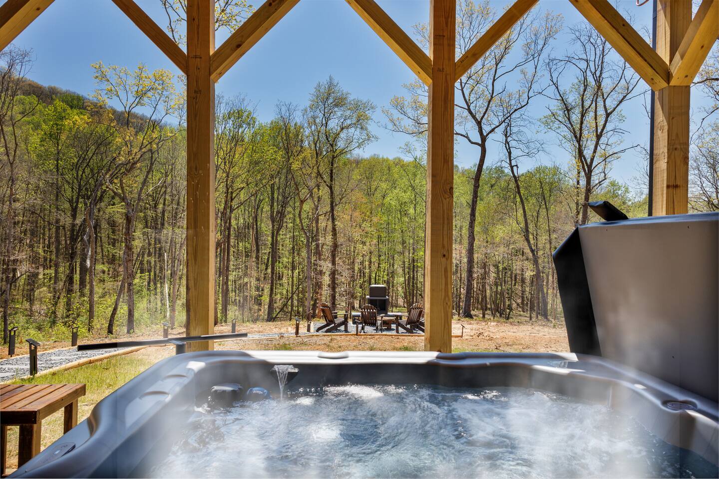 Luxury Cabin/ Winery | 3 Masters• Hot Tub•Fire pit