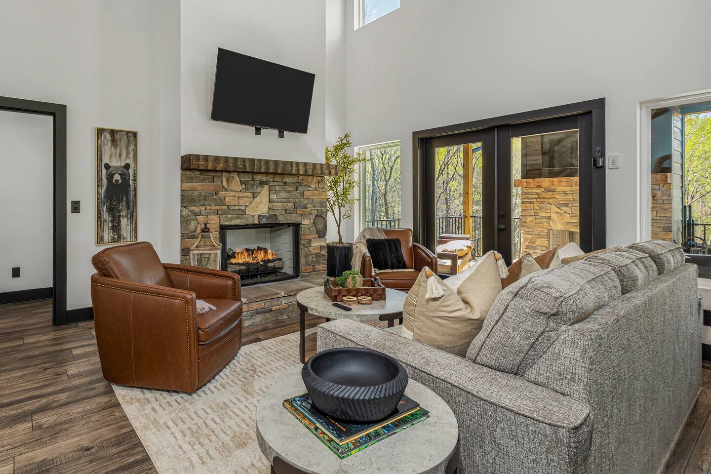 Luxury Cabin/ Winery | 3 Masters• Hot Tub•Fire pit