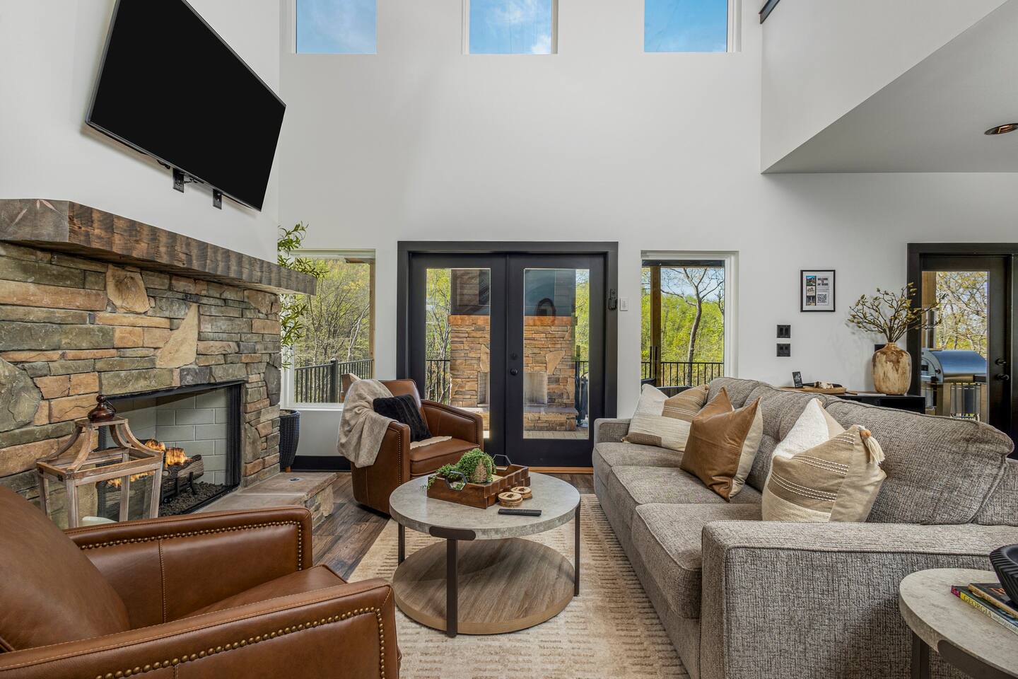 Luxury Cabin/ Winery | 3 Masters• Hot Tub•Fire pit