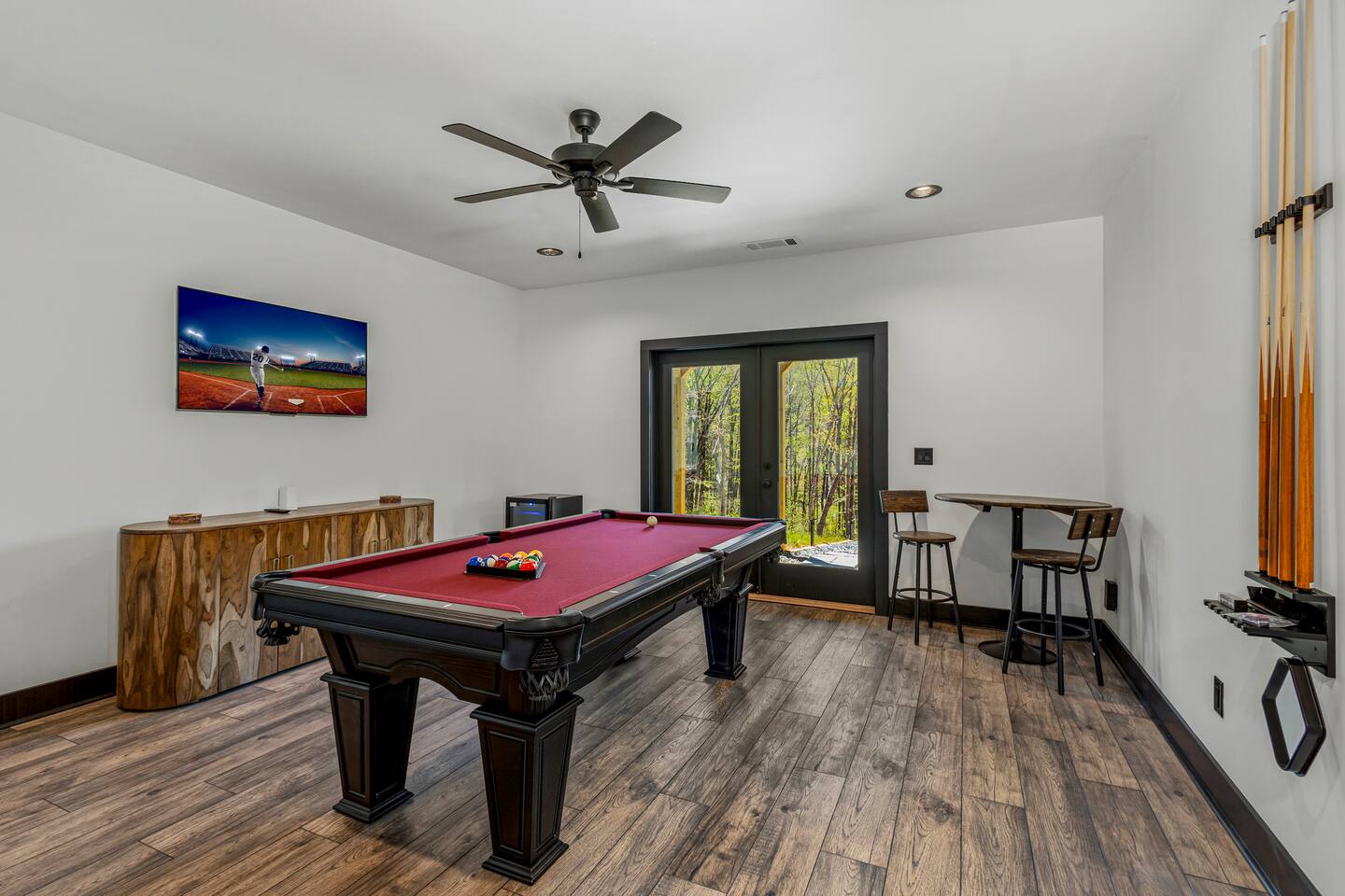 Luxury Cabin/ Winery | 3 Masters• Hot Tub•Fire pit