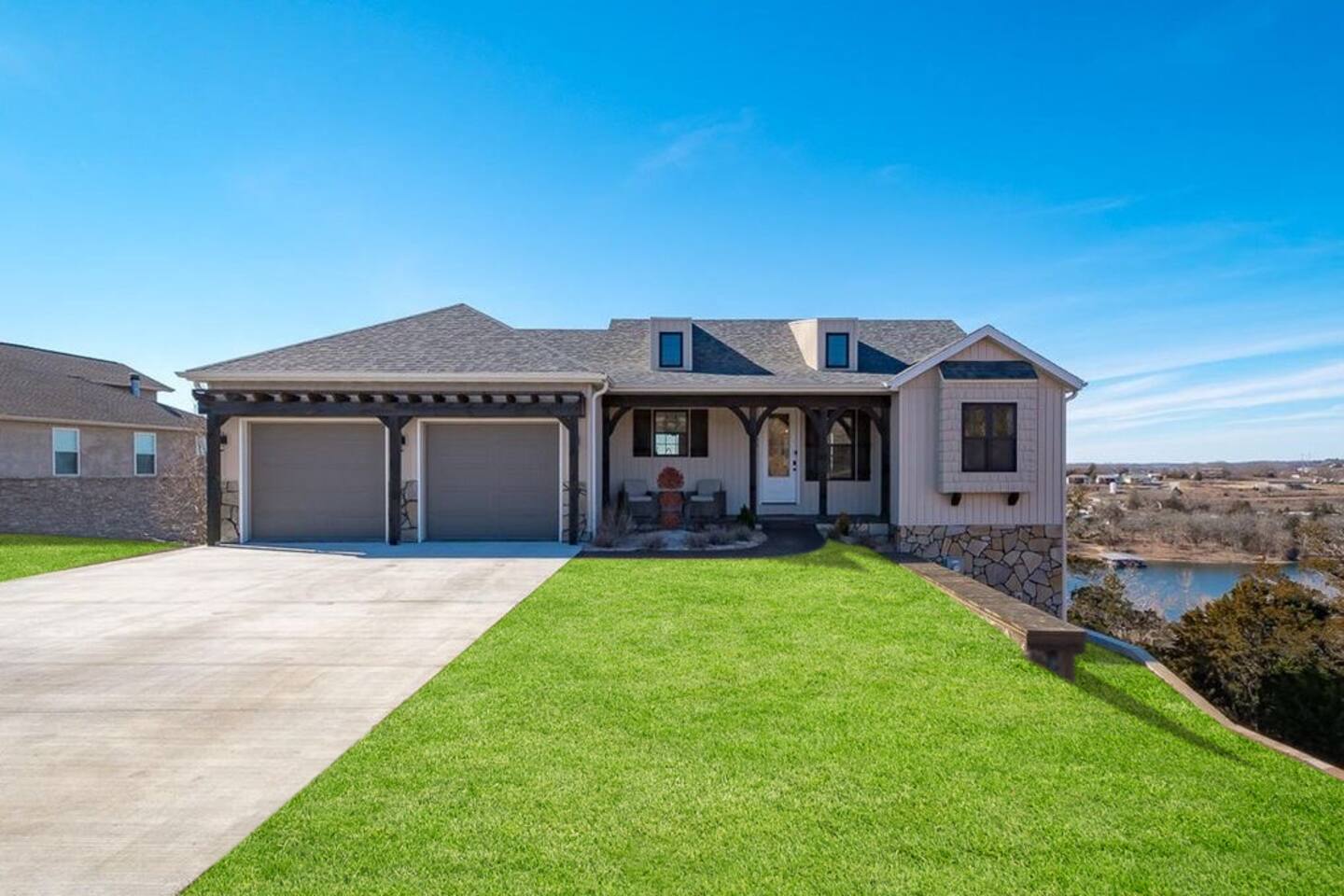 Lakeview *Private Pool OPEN*Movie and Game Room