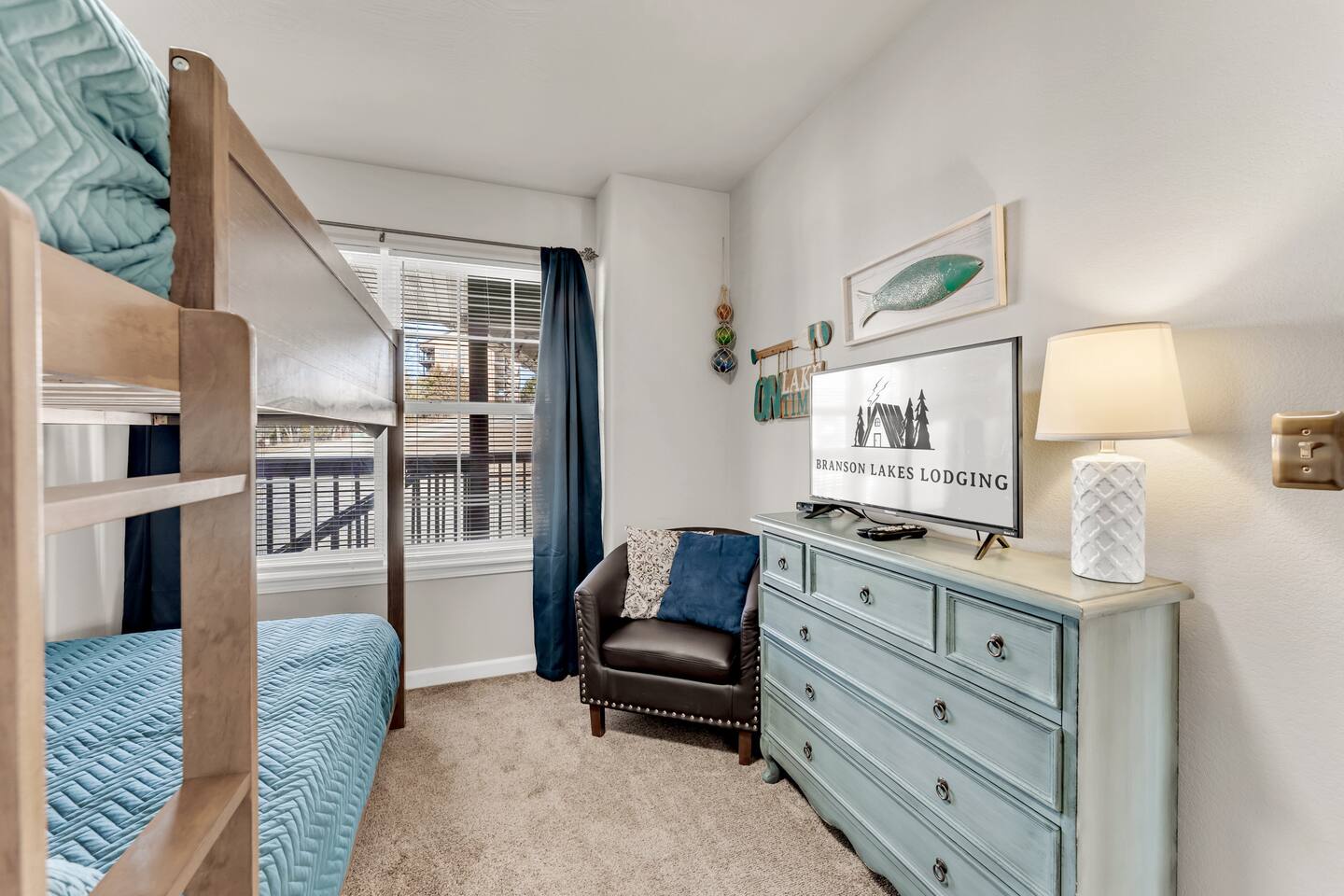 Gorgeous Lake/Mtn Views, Walk to Lake, SDC Close! - Apartment