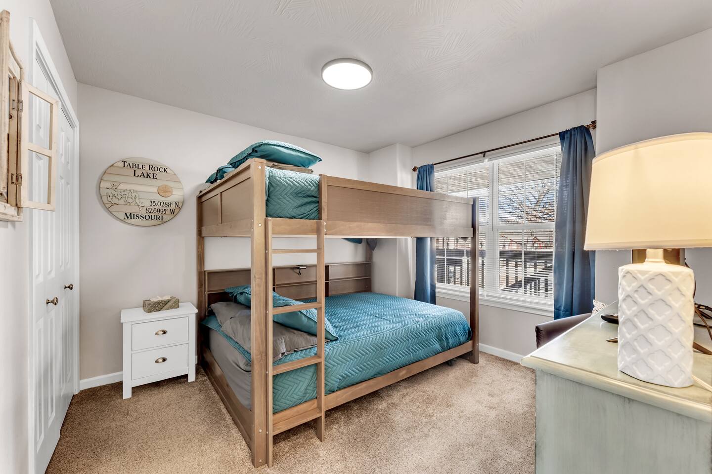 Gorgeous Lake/Mtn Views, Walk to Lake, SDC Close! - Apartment