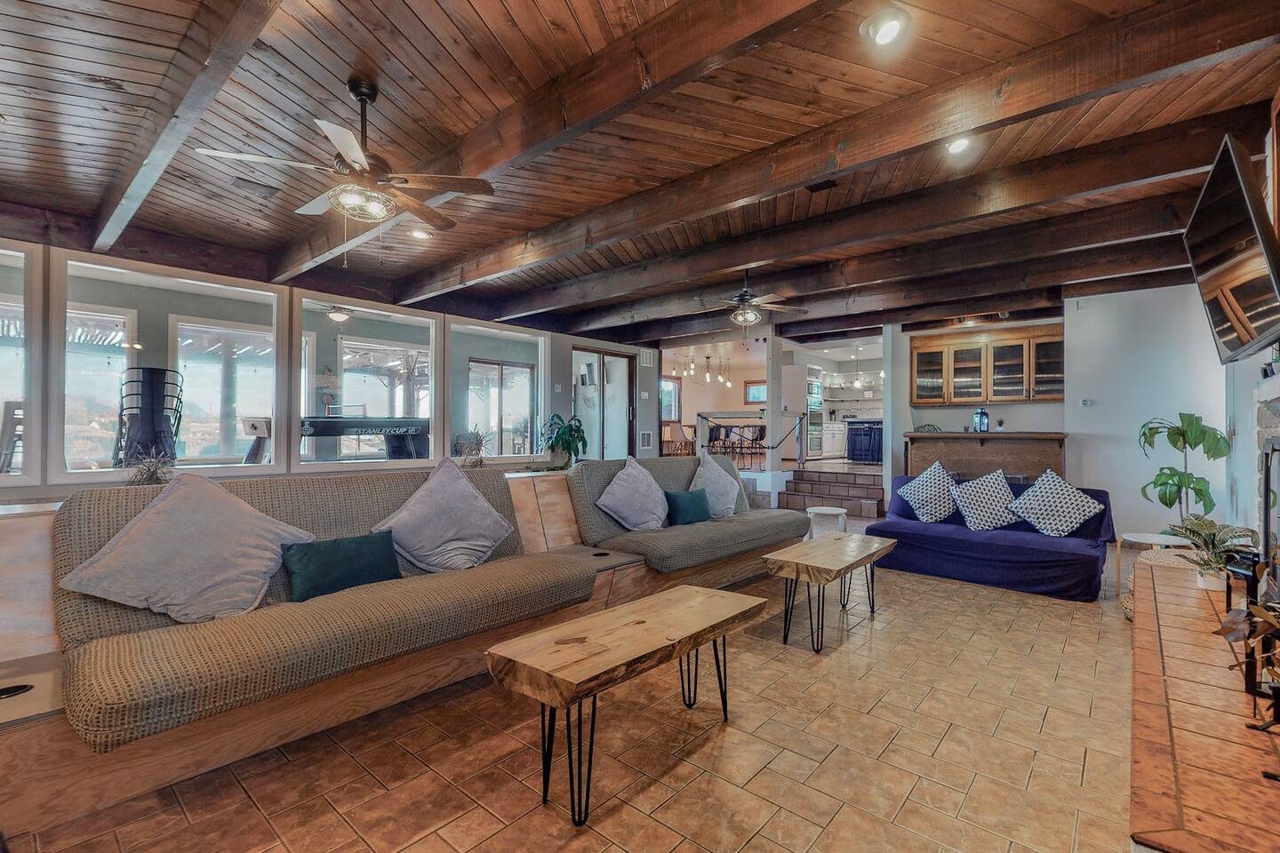 🌄4000ft🏊‍♂️Pool♨️Hot Tub🧳Sleeps 18 & Mtn Views