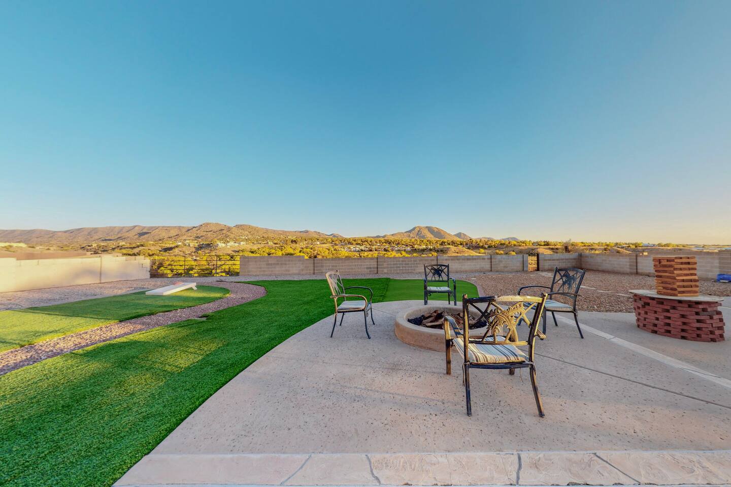 ⭐️3200ft🏊‍♂️Pool♨️Hot Tub🎱Billiards 🧳Sleeps 18