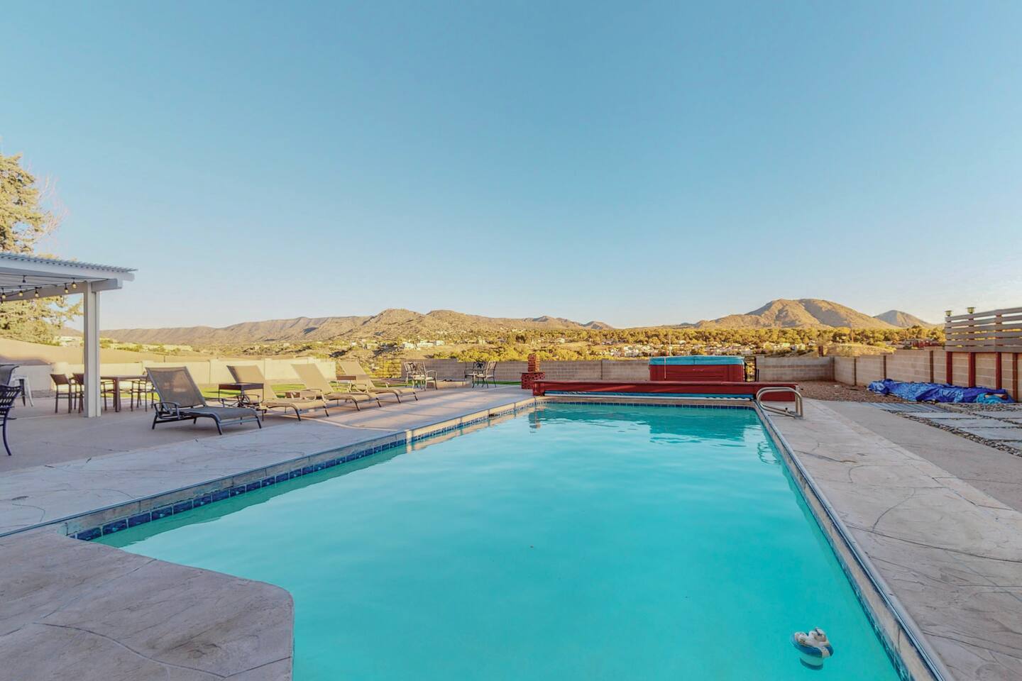 ⭐️3200ft🏊♂️Pool♨️Hot Tub🎱Billiards 🧳Sleeps 18 — Albuquerque — vacation rental