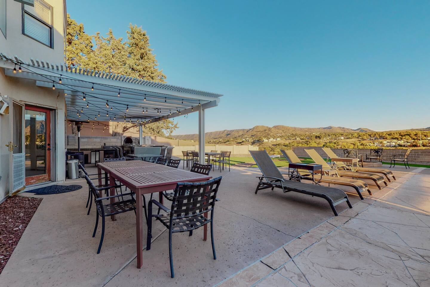 ⭐️3200ft🏊‍♂️Pool♨️Hot Tub🎱Billiards 🧳Sleeps 18