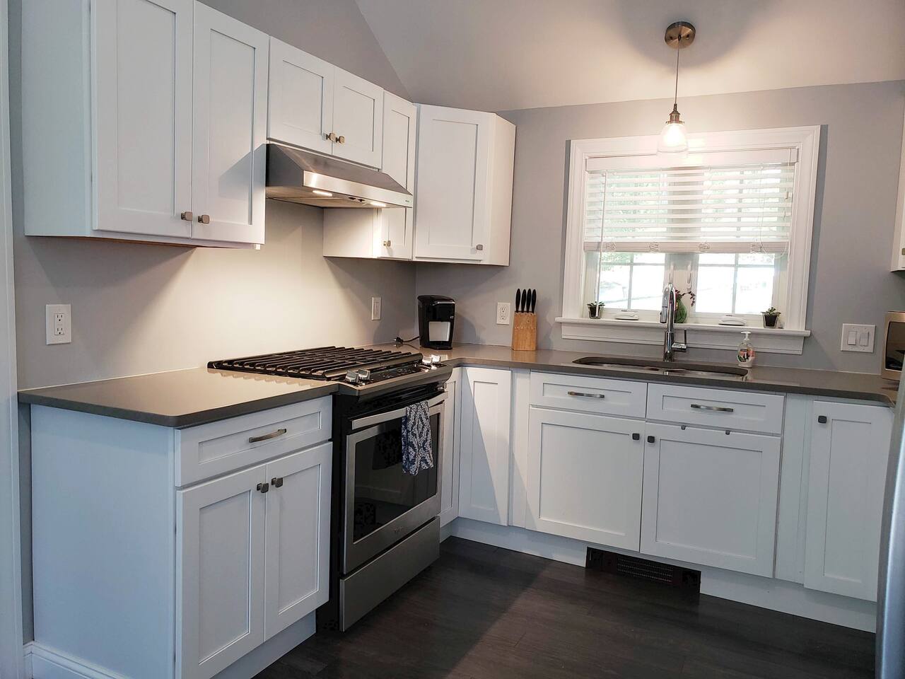 🧭 Newly Remodeled Home Near Westerly and Mystic